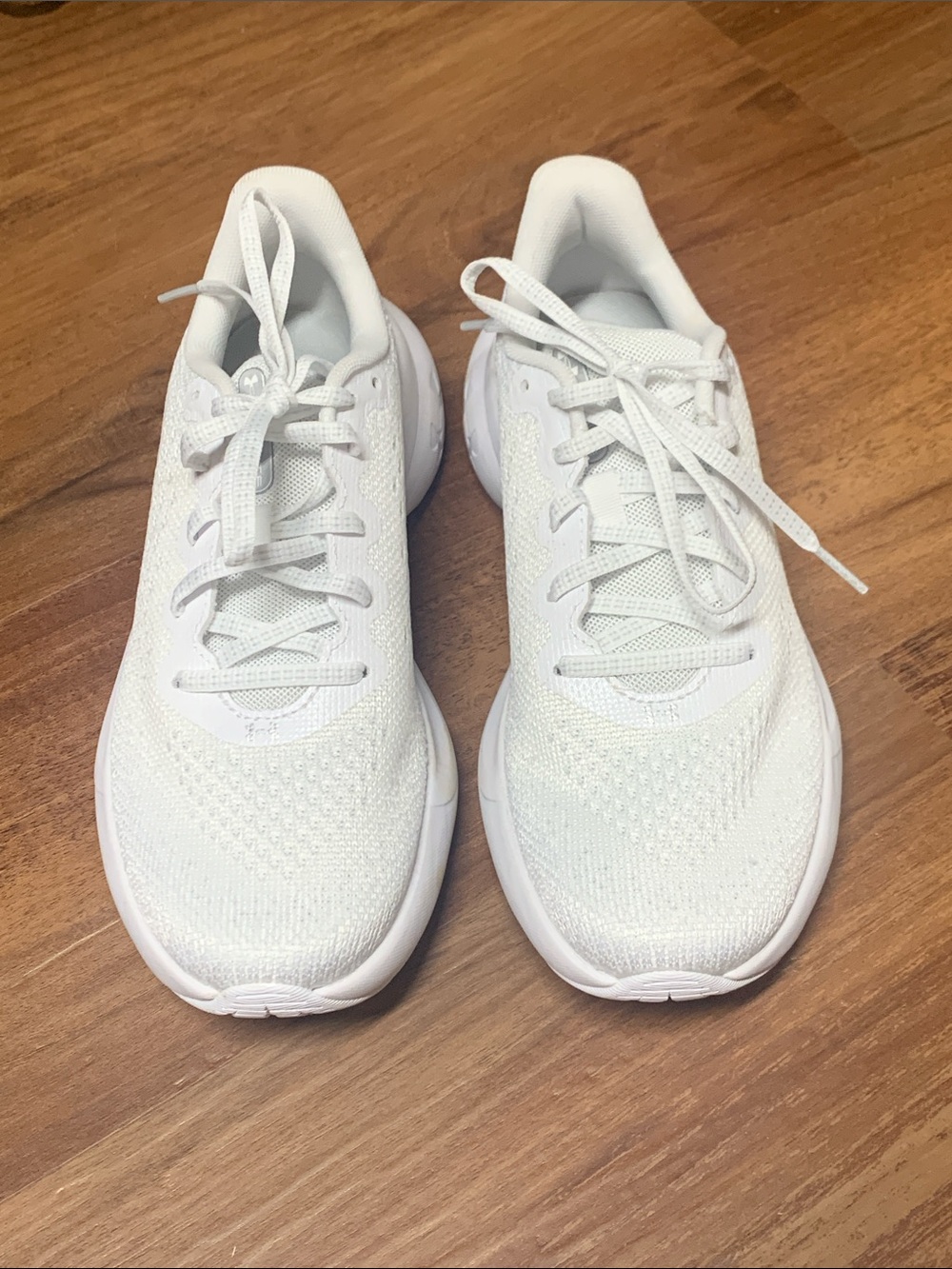 Under Armour Tennis Shies NWOT